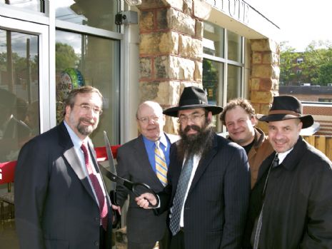 l-r: S. Robinson, M. Berger, Rabbi Vogel, S. Adelkoff & F. Landay