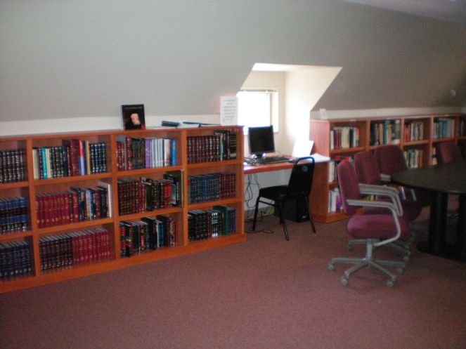 Baum Library 2 .jpg.JPG